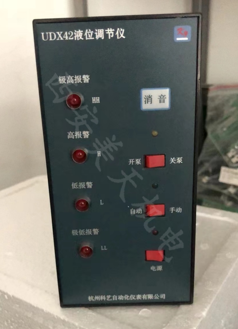 UDX42液位调节仪-2.jpg